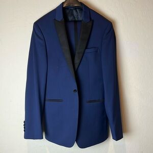 Beautiful blue Calvin Klein Toxido